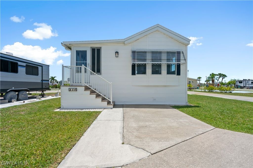 19681 Summerlin RD 234, Fort Myers, FL 33908