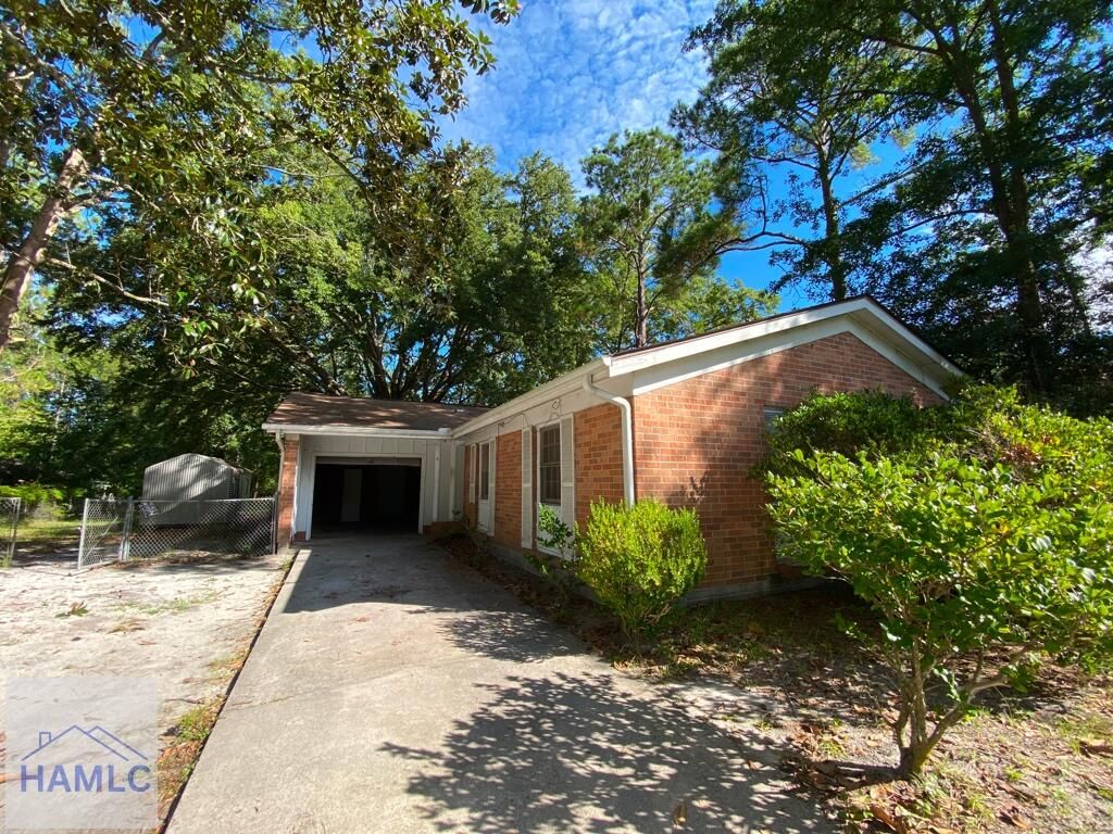 4 Oak Street, Hinesville, GA 31313