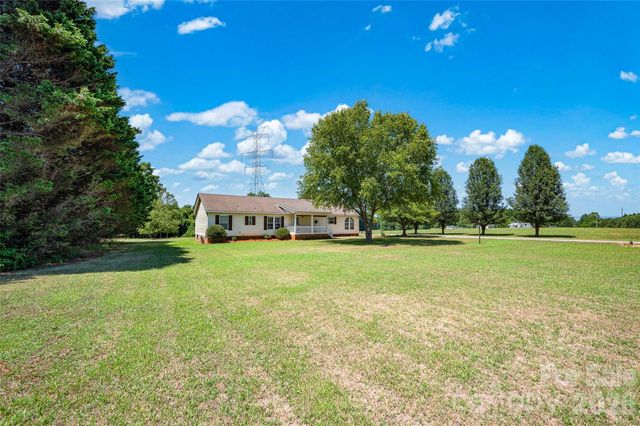 766 Midway Road, Statesville, NC 28625