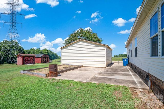 766 Midway Road, Statesville, NC 28625