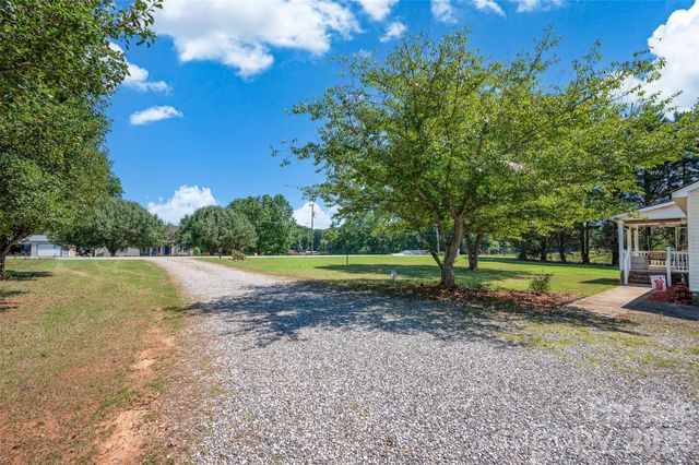 766 Midway Road, Statesville, NC 28625