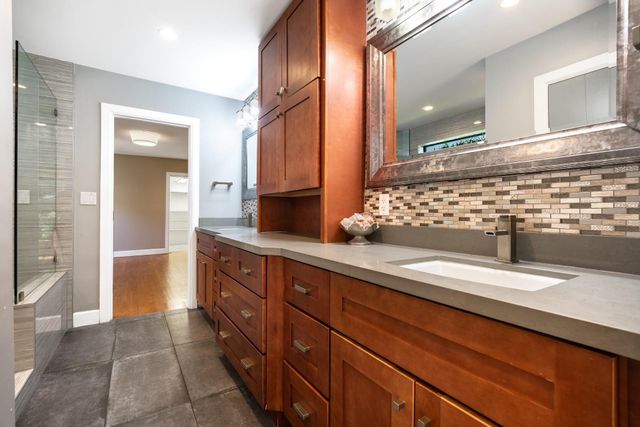 15 S Victoria Park Road, Fort Lauderdale, FL 33301