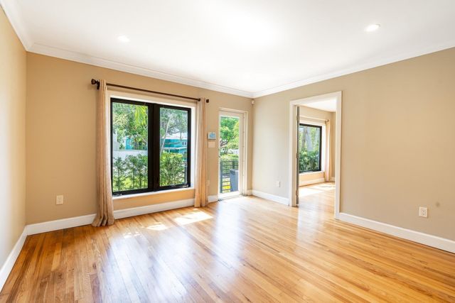 15 S Victoria Park Road, Fort Lauderdale, FL 33301