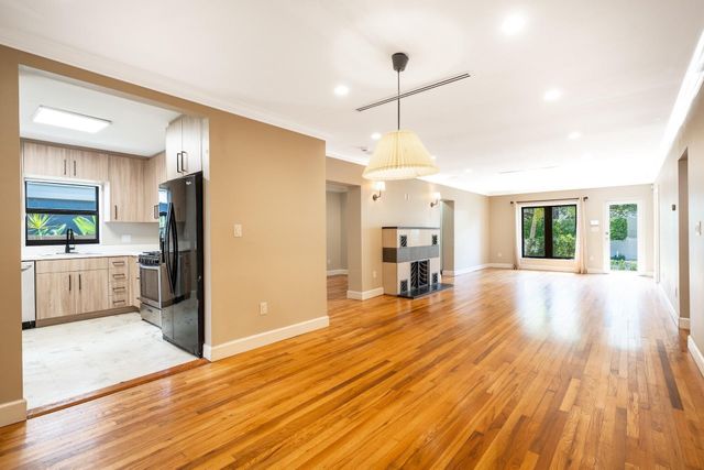 15 S Victoria Park Road, Fort Lauderdale, FL 33301