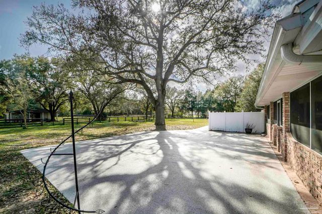 5937 Osage Trl, Milton, FL 32570