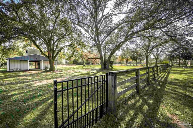 5937 Osage Trl, Milton, FL 32570