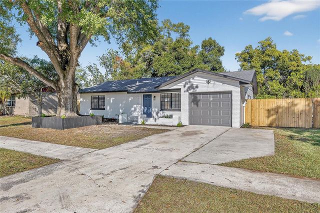 1214 OAKHILL STREET, Seffner, FL 33584