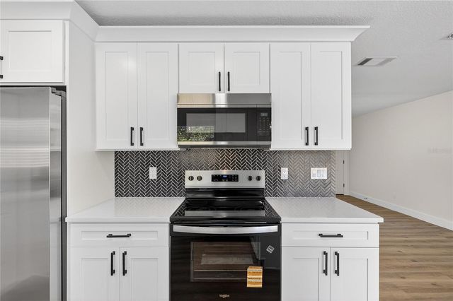 1214 OAKHILL STREET, Seffner, FL 33584