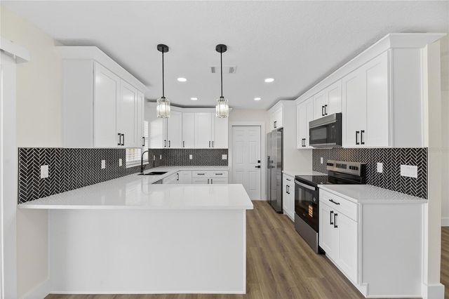 1214 OAKHILL STREET, Seffner, FL 33584