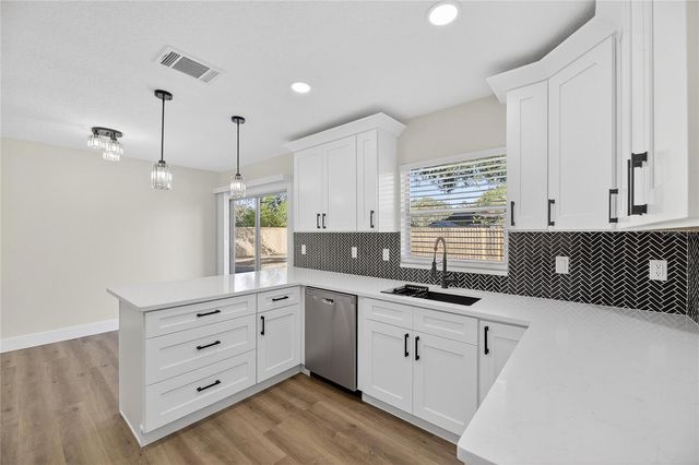 1214 OAKHILL STREET, Seffner, FL 33584