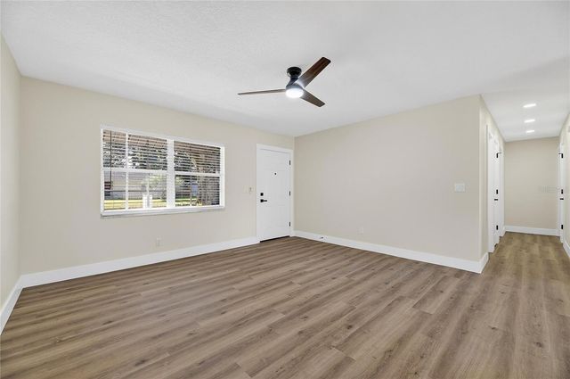 1214 OAKHILL STREET, Seffner, FL 33584