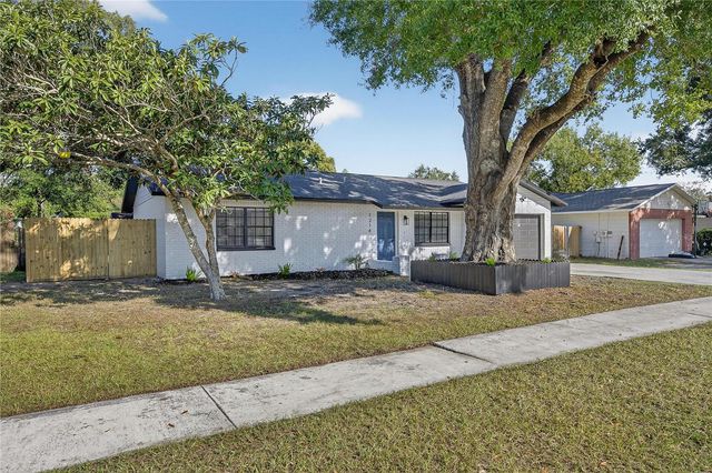 1214 OAKHILL STREET, Seffner, FL 33584