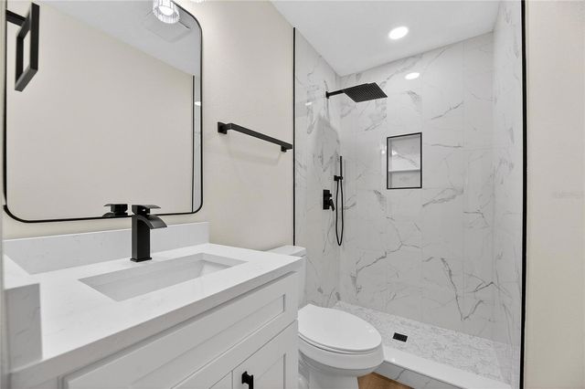 1214 OAKHILL STREET, Seffner, FL 33584