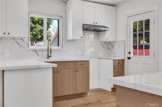 3516 Montclair Street, Los Angeles, CA 90018