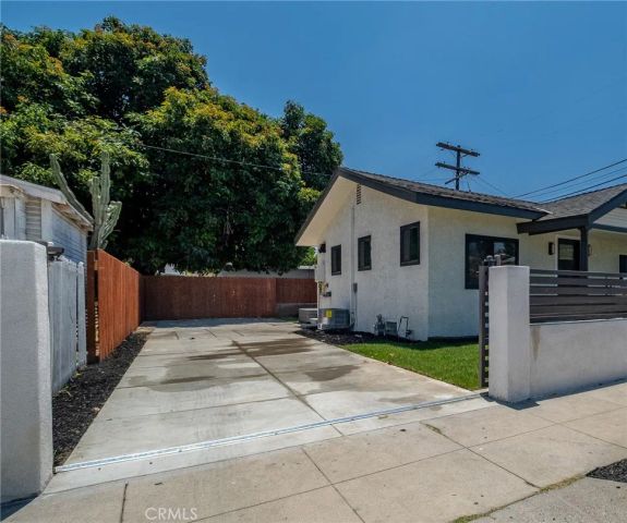 3516 Montclair Street, Los Angeles, CA 90018
