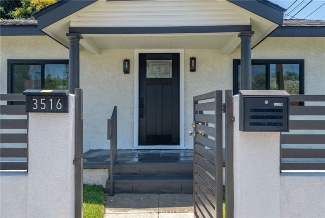 3516 Montclair Street, Los Angeles, CA 90018