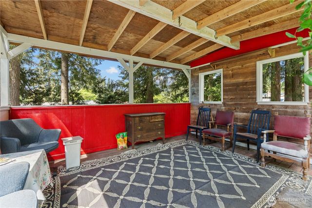 9712 126th Street E, Puyallup, WA 98373
