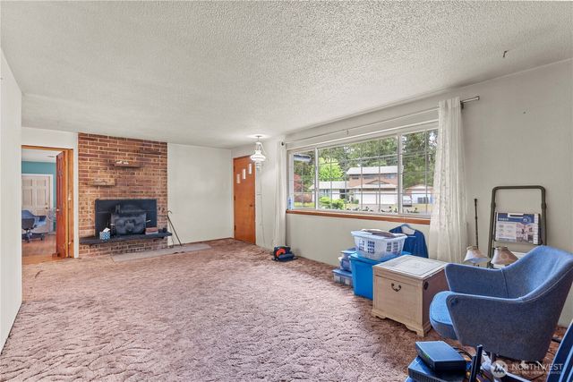 9712 126th Street E, Puyallup, WA 98373
