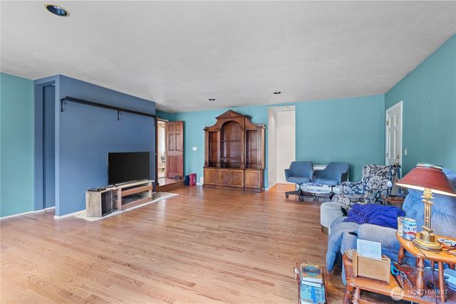9712 126th Street E, Puyallup, WA 98373