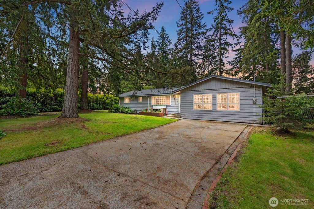 9712 126th Street E, Puyallup, WA 98373
