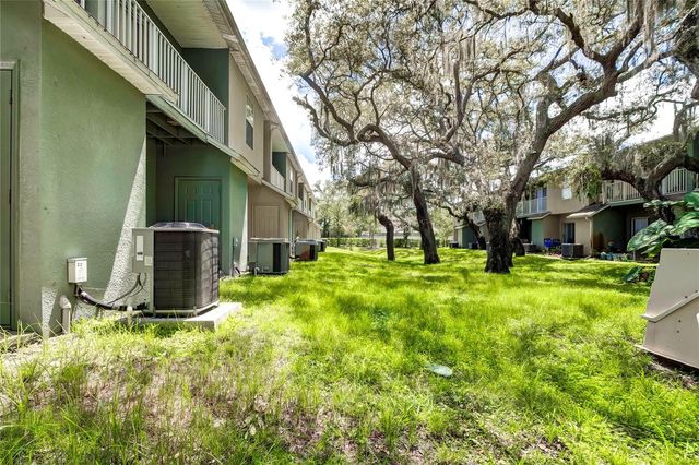 5822 NATURE TERRACE COVE, Tampa, FL 33617