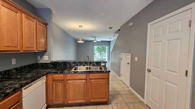 5822 NATURE TERRACE COVE, Tampa, FL 33617