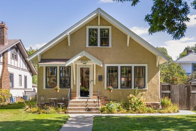 2707 Hayes Street NE, Minneapolis, MN 55418