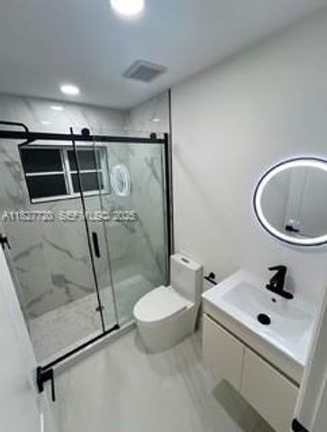 972 N 18th Court, Hollywood, FL 33020