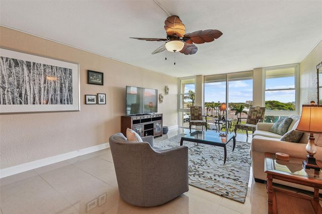 7400 SUN ISLAND DRIVE S 411, South Pasadena, FL 33707