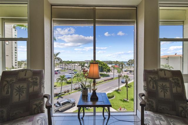 7400 SUN ISLAND DRIVE S 411, South Pasadena, FL 33707