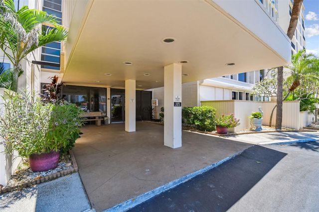 7400 SUN ISLAND DRIVE S 411, South Pasadena, FL 33707