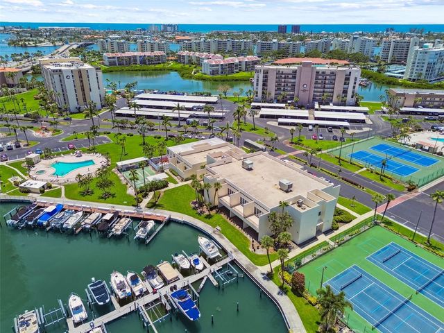 7400 SUN ISLAND DRIVE S 411, South Pasadena, FL 33707