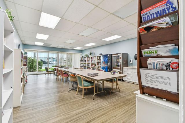 7400 SUN ISLAND DRIVE S 411, South Pasadena, FL 33707