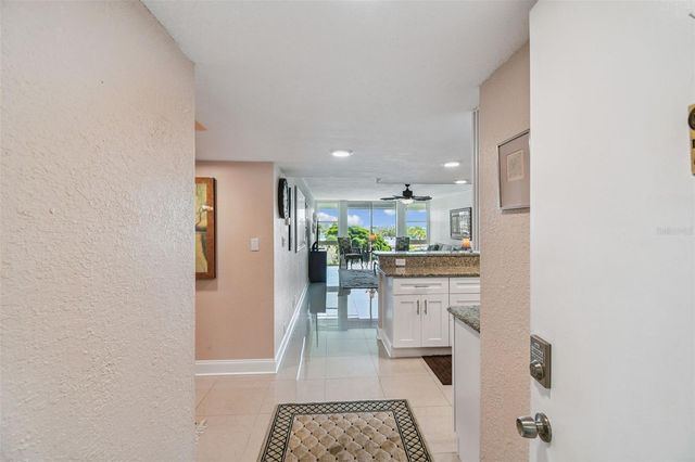 7400 SUN ISLAND DRIVE S 411, South Pasadena, FL 33707