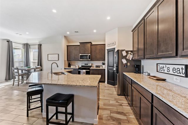 8422 Hunterwyck Lane, Baytown, TX 77521