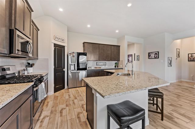 8422 Hunterwyck Lane, Baytown, TX 77521