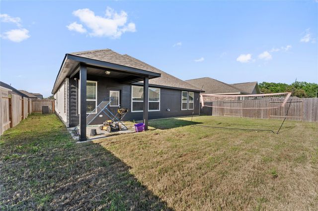 8422 Hunterwyck Lane, Baytown, TX 77521