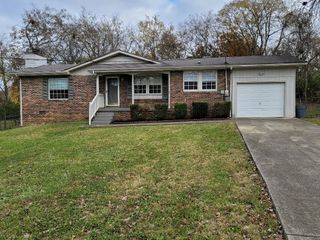 144 Robinhood Cir, Hendersonville, TN 37075