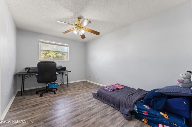 284 BAISDEN Road, Jacksonville, FL 32218