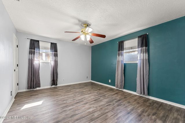 284 BAISDEN Road, Jacksonville, FL 32218