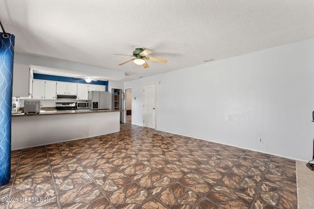 284 BAISDEN Road, Jacksonville, FL 32218