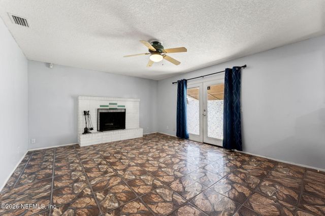 284 BAISDEN Road, Jacksonville, FL 32218