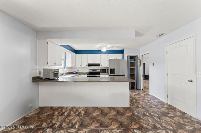 284 BAISDEN Road, Jacksonville, FL 32218