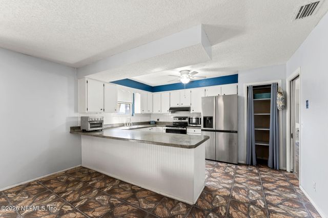 284 BAISDEN Road, Jacksonville, FL 32218