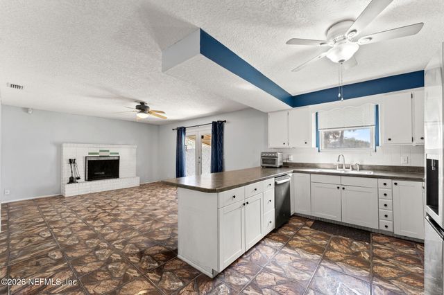 284 BAISDEN Road, Jacksonville, FL 32218