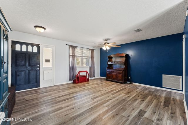 284 BAISDEN Road, Jacksonville, FL 32218