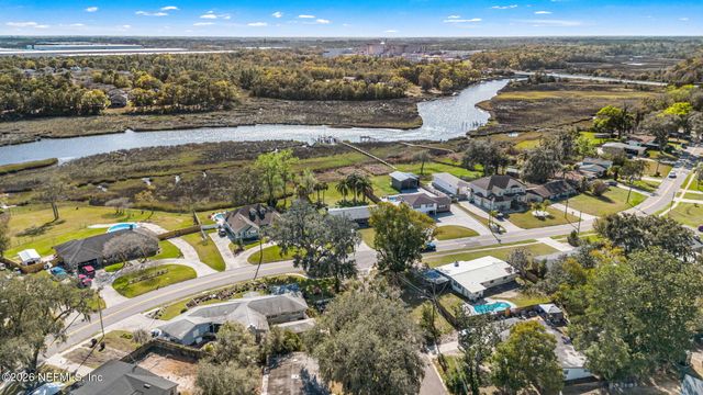 284 BAISDEN Road, Jacksonville, FL 32218