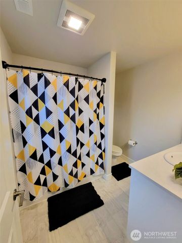 408 Hammond Street, Blaine, WA 98230