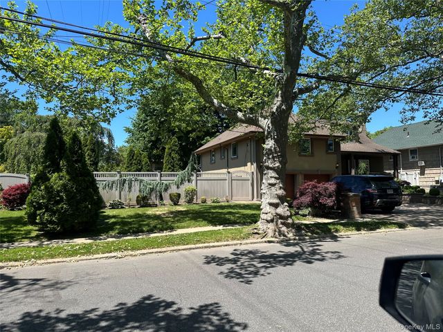 563 Sunset Drive, Woodmere, NY 11598
