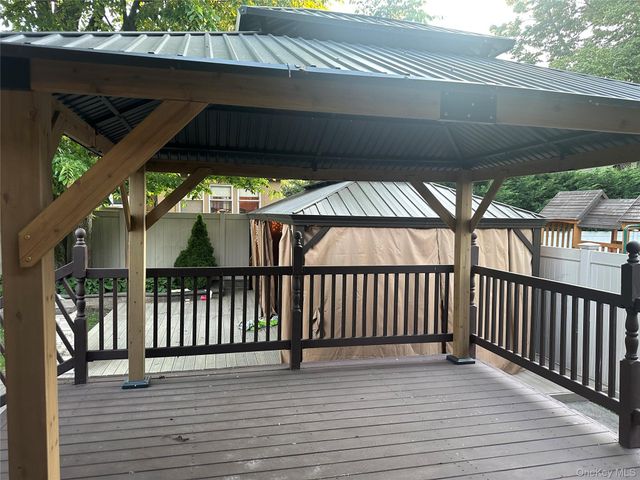 563 Sunset Drive, Woodmere, NY 11598